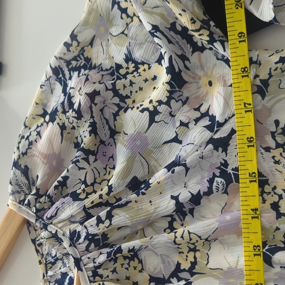 Chaps Ralph Lauren Cream & Blue Ruffled Bell Sleeve Blouse Small/Medium NWT - Picture 8 of 8